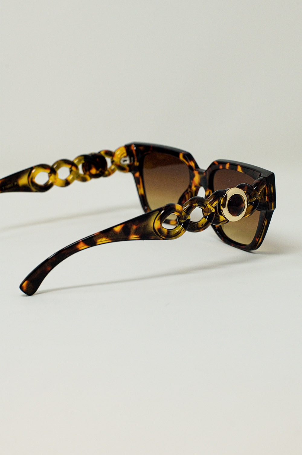 Myka Cat Eye Sunglasses in Brown Vintage